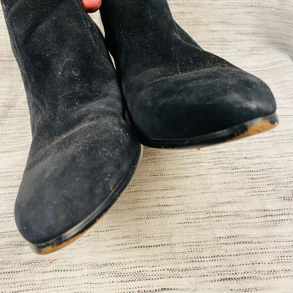 Vince Camuto Norva Black Suede Ankle Booties Block Heel Back Zip Size 7 - Picture 3 of 10